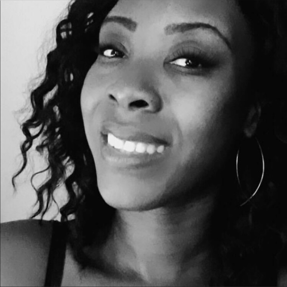 Meet your Posher, Paula - Picture 4 of 4